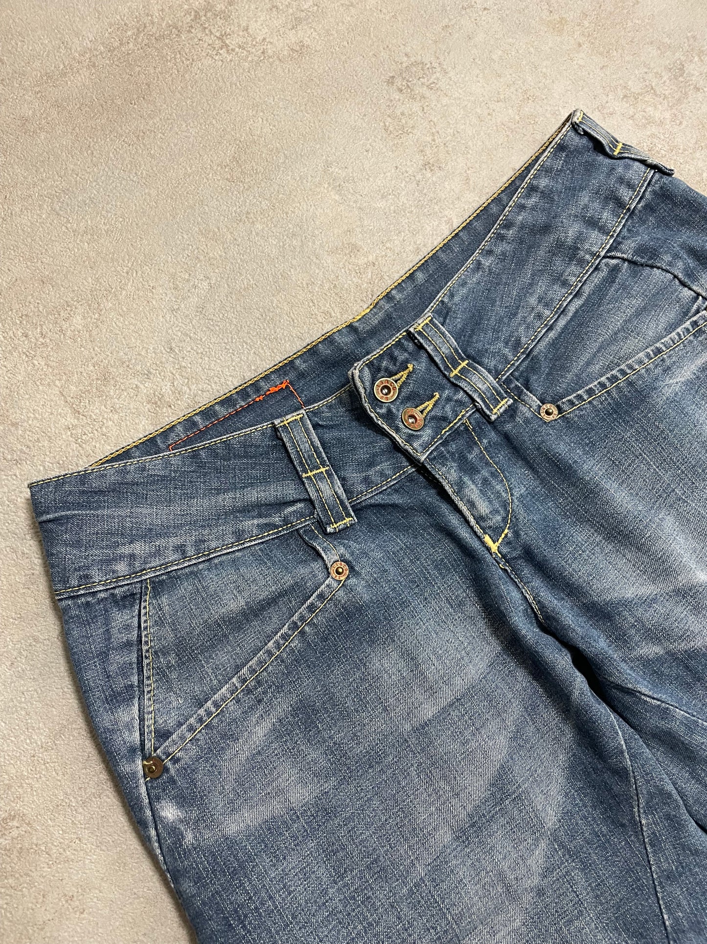 Shorts Levi’s Enginereed 3/4 00s Vintage - L
