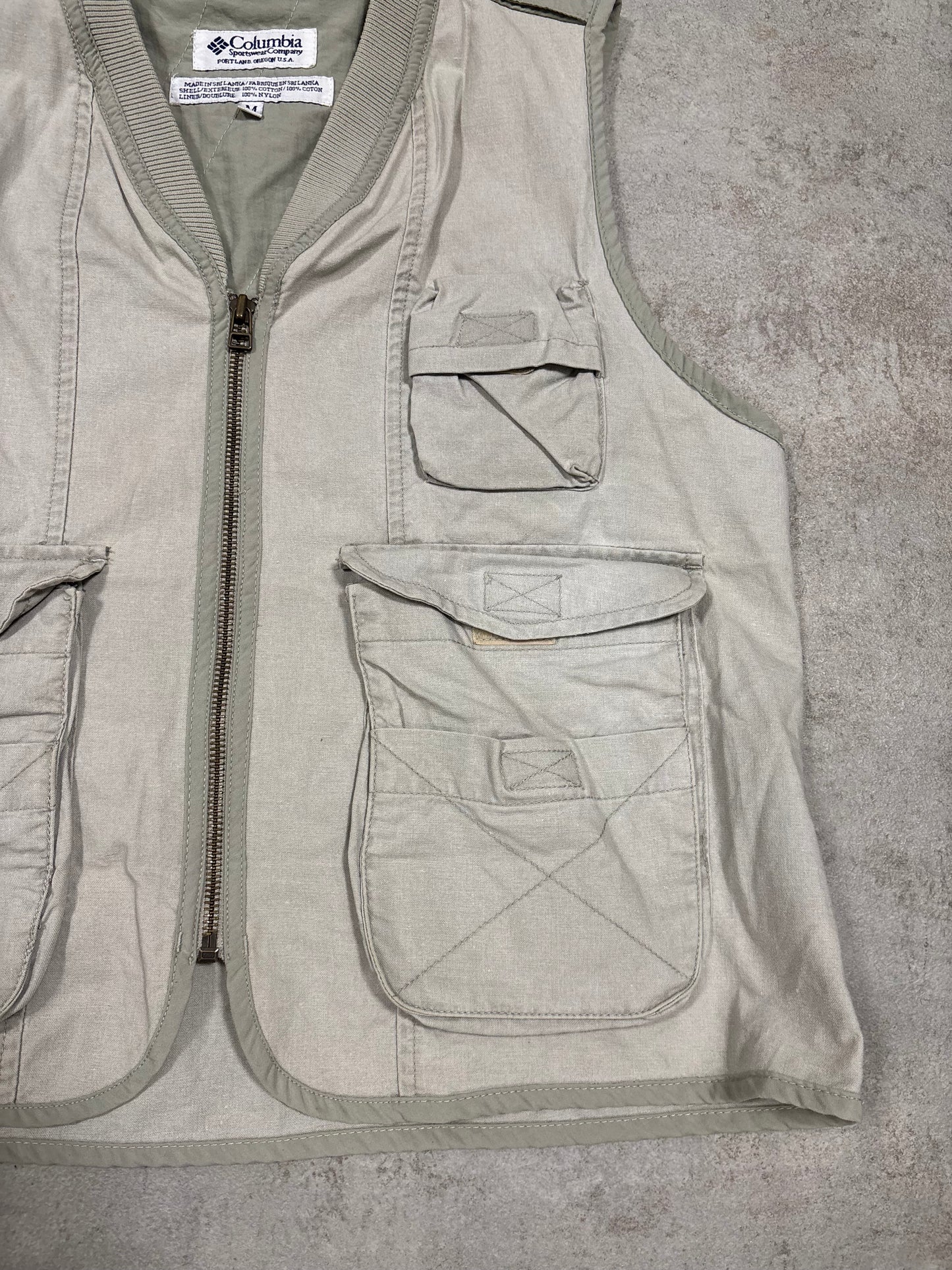 Chaleco Cargo ‘Buckle Back’ Columbia 00s Vintage - M