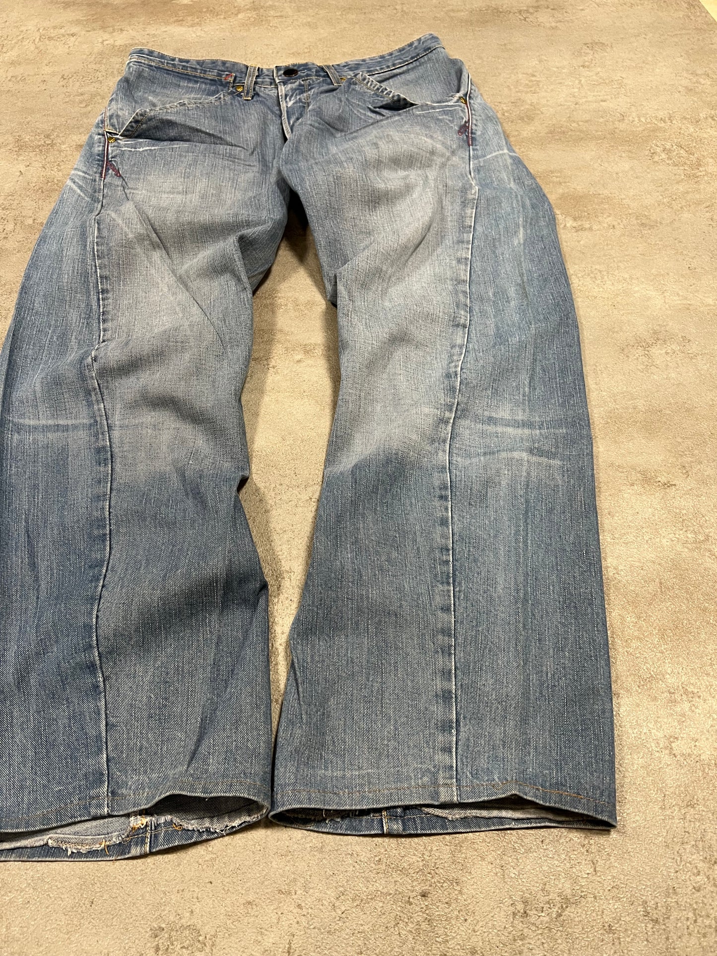Pantalones Vaqueros Vintage Levi’s Engineered Asymethric Cut 00’s - M