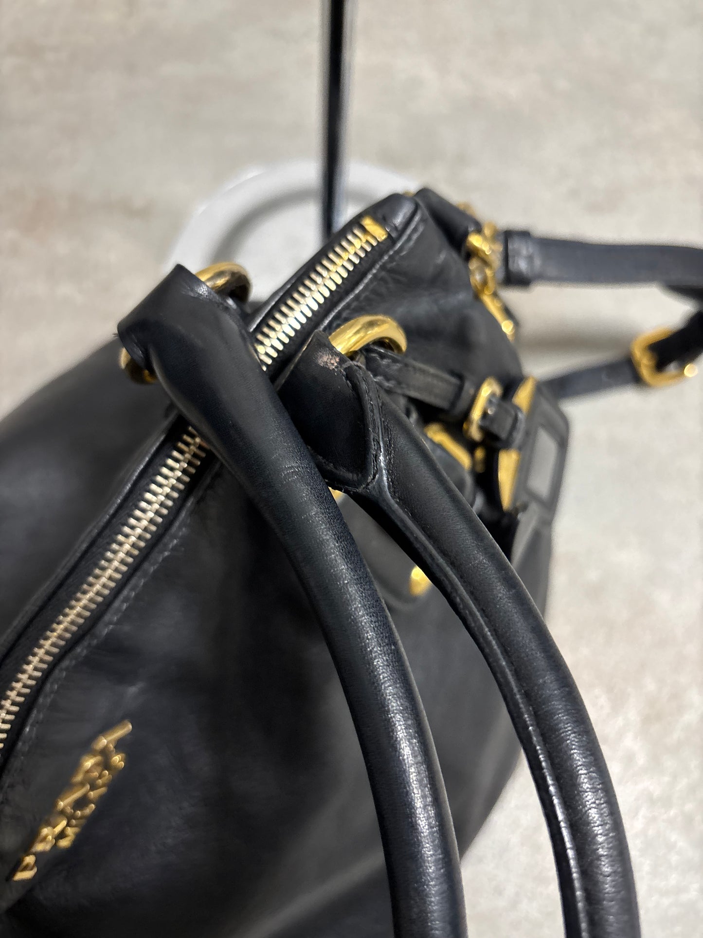 Bolso Satchel Cuero Prada 00s Vintage