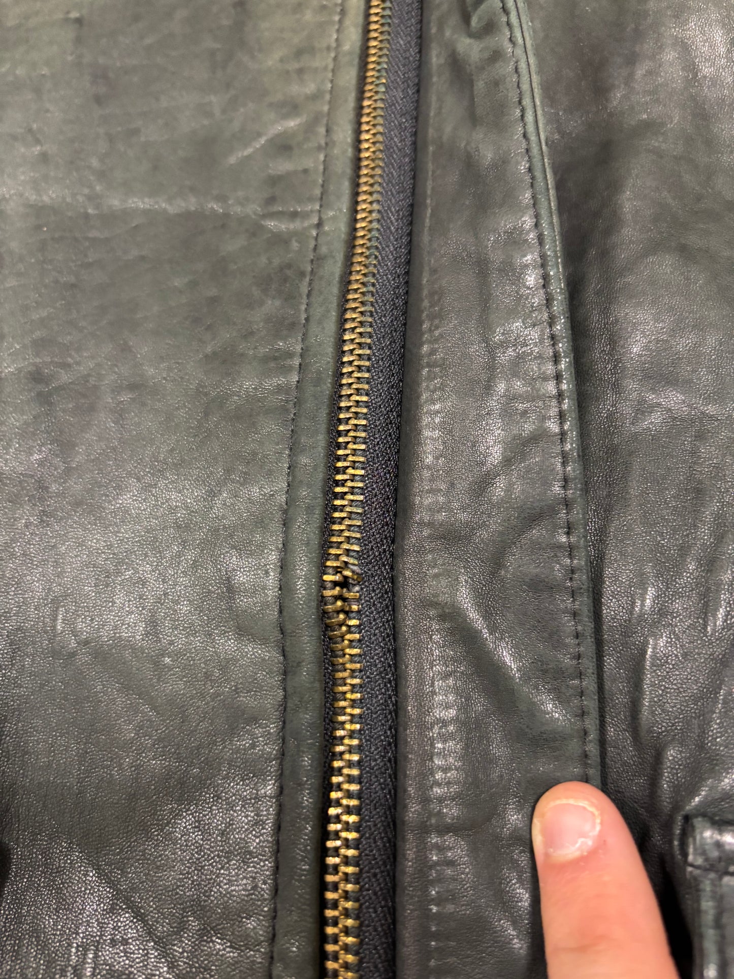 Chaqueta A-2 ‘Perfect Trashed & Sun Faded’ Avirex 80s Vintage - M