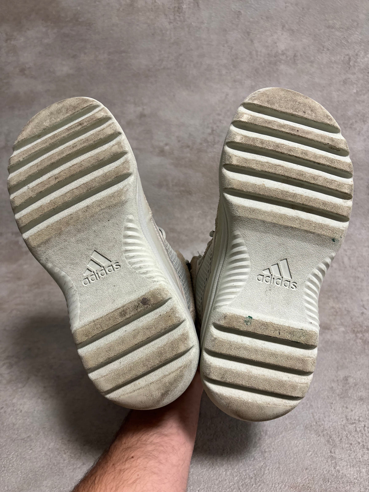 Botas Adidas Yeezy Salt Desert - 42