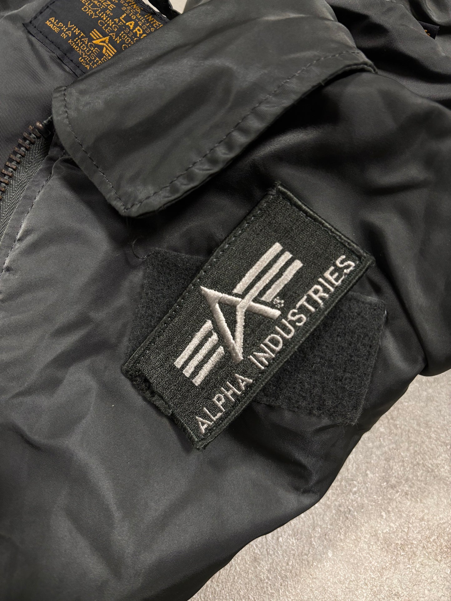 Chaqueta Bomber MA-1 Alpha Industries 00s Vintage - L